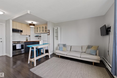 #705 9816 112 St Nw, Edmonton, AB - Indoor