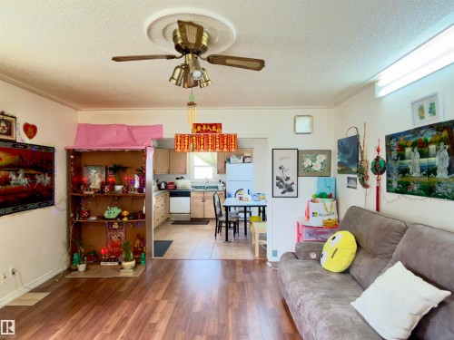 12914 68 Street Nw, Edmonton, AB - Indoor Photo Showing Other Room