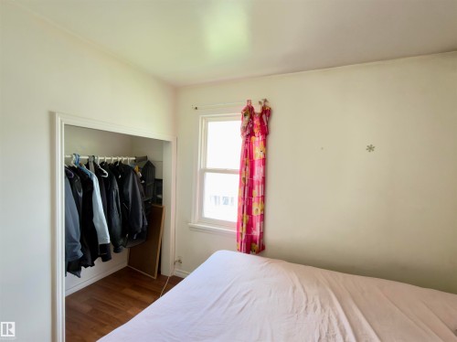 12914 68 Street Nw, Edmonton, AB - Indoor Photo Showing Bedroom