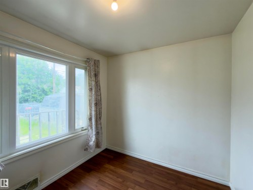 12914 68 Street Nw, Edmonton, AB - Indoor Photo Showing Other Room