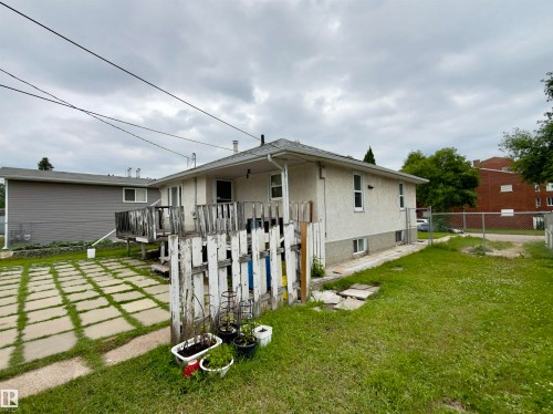12914 68 Street Nw, Edmonton, AB - Outdoor
