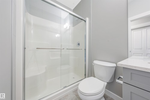 7122 52 Ave Beaumont, Beaumont, AB - Indoor Photo Showing Bathroom