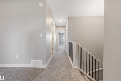 7122 52 Ave Beaumont, Beaumont, AB - Indoor Photo Showing Other Room