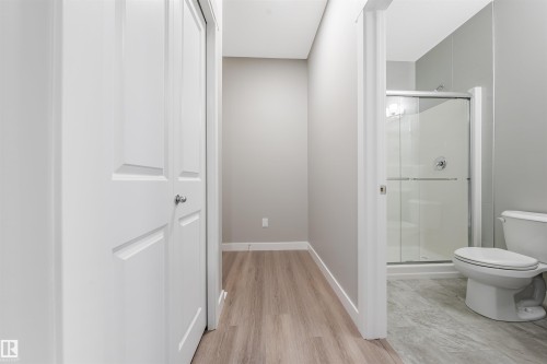 7122 52 Ave Beaumont, Beaumont, AB - Indoor Photo Showing Bathroom