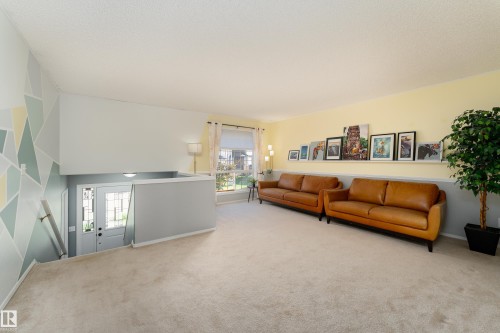 2216 134 Avenue Nw, Edmonton, AB - Indoor