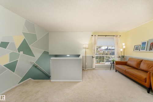 2216 134 Avenue Nw, Edmonton, AB - Indoor