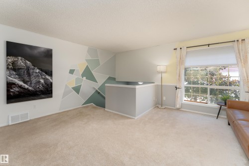 2216 134 Avenue Nw, Edmonton, AB - Indoor