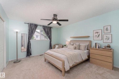 2216 134 Avenue Nw, Edmonton, AB - Indoor Photo Showing Bedroom