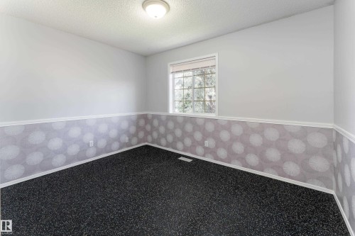 2216 134 Avenue Nw, Edmonton, AB - Indoor Photo Showing Other Room