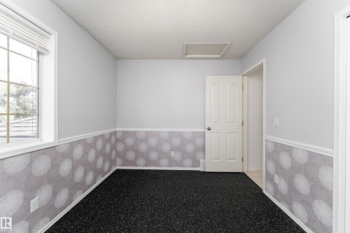 2216 134 Avenue Nw, Edmonton, AB - Indoor Photo Showing Other Room