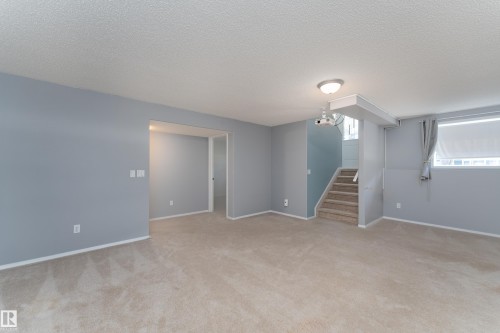 2216 134 Avenue Nw, Edmonton, AB - Indoor Photo Showing Other Room