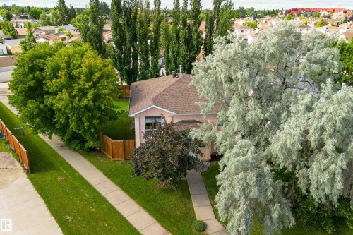 2216 134 Avenue Nw, Edmonton, AB - Outdoor