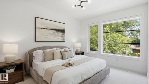 10964 123 Street Nw, Edmonton, AB - Indoor Photo Showing Bedroom