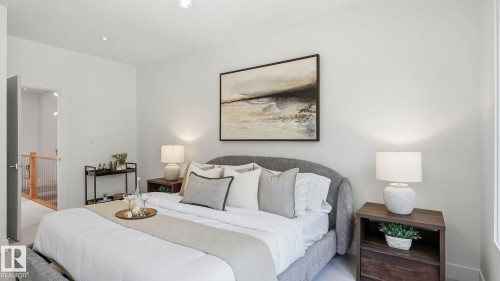 10964 123 Street Nw, Edmonton, AB - Indoor Photo Showing Bedroom