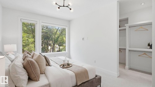 10964 123 Street Nw, Edmonton, AB - Indoor Photo Showing Bedroom