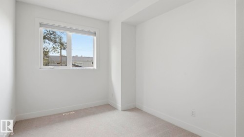 10964 123 Street Nw, Edmonton, AB - Indoor Photo Showing Other Room