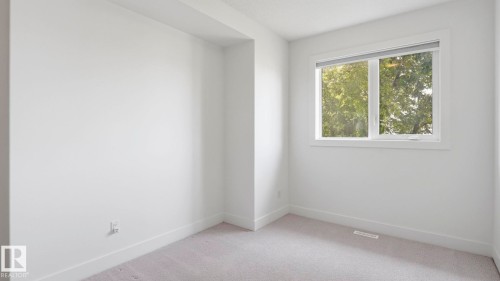 10964 123 Street Nw, Edmonton, AB - Indoor Photo Showing Other Room