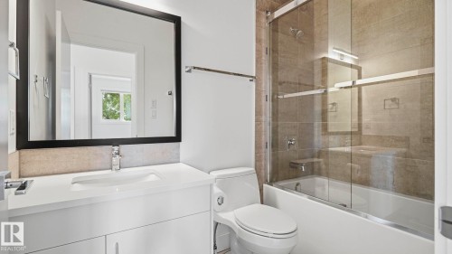 10964 123 Street Nw, Edmonton, AB - Indoor Photo Showing Bathroom