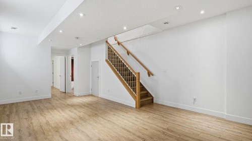 10964 123 Street Nw, Edmonton, AB - Indoor Photo Showing Other Room