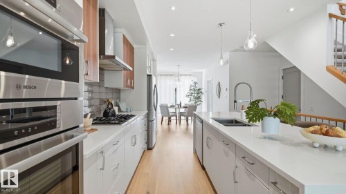 10964 123 Street Nw, Edmonton, AB - Indoor Photo Showing Kitchen With Double Sink With Upgraded Kitchen