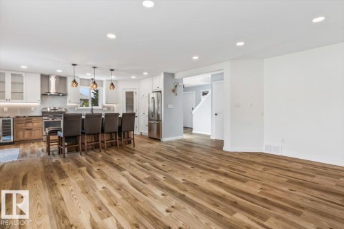 661 Bevington Place Nw, Edmonton, AB - Indoor