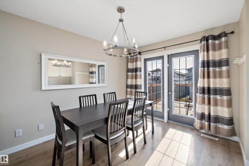 3019 33 Avenue Nw, Edmonton, AB - Indoor Photo Showing Dining Room