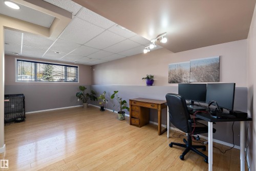 3019 33 Avenue Nw, Edmonton, AB - Indoor