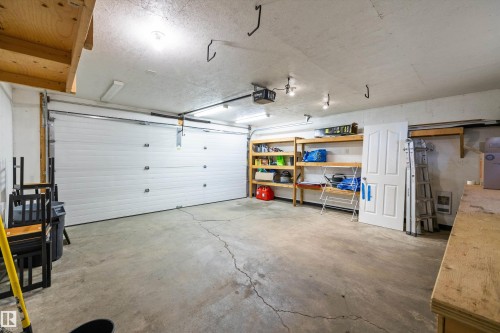 3019 33 Avenue Nw, Edmonton, AB - Indoor Photo Showing Garage