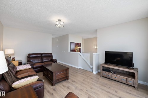 3019 33 Avenue Nw, Edmonton, AB - Indoor Photo Showing Living Room