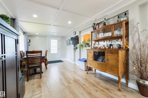 15 Post Road, Edmonton, AB - Indoor Photo Showing Other Room