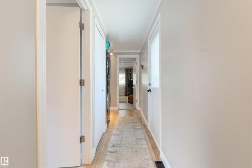 15 Post Road, Edmonton, AB - Indoor Photo Showing Other Room