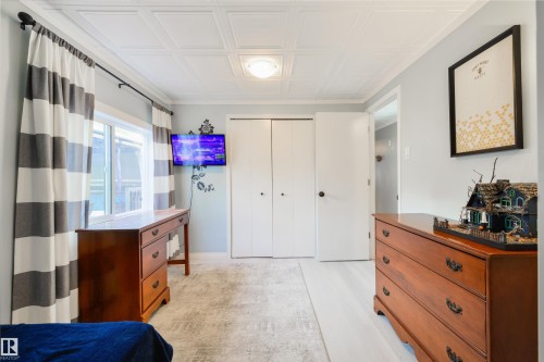 15 Post Road, Edmonton, AB - Indoor Photo Showing Other Room