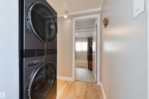 15 Post Road, Edmonton, AB - Indoor Photo Showing Laundry Room
