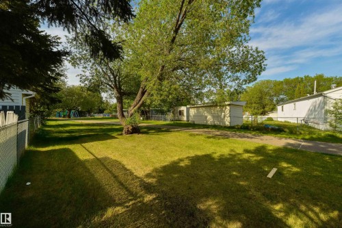 15 Post Road, Edmonton, AB - Outdoor