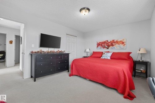 #2 20 Norman Ct, St. Albert, AB - Indoor Photo Showing Bedroom