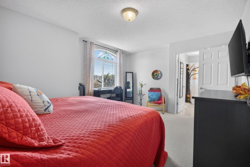 #2 20 Norman Ct, St. Albert, AB - Indoor Photo Showing Bedroom