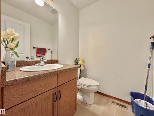 #4 320 Spruce Ridge Rd, Spruce Grove, AB - Indoor Photo Showing Bathroom