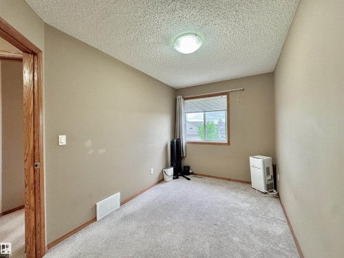 #4 320 Spruce Ridge Rd, Spruce Grove, AB - Indoor
