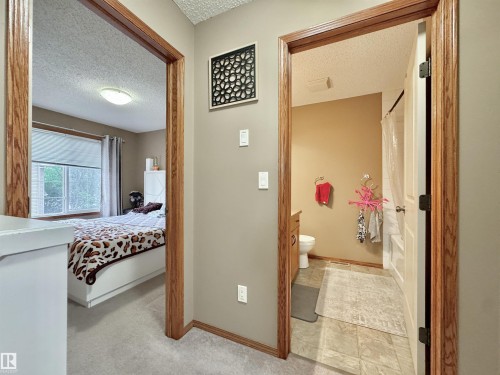 #4 320 Spruce Ridge Rd, Spruce Grove, AB - Indoor
