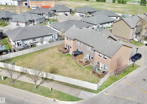 #4 320 Spruce Ridge Rd, Spruce Grove, AB - Outdoor