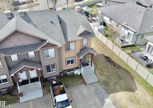 #4 320 Spruce Ridge Rd, Spruce Grove, AB - Outdoor