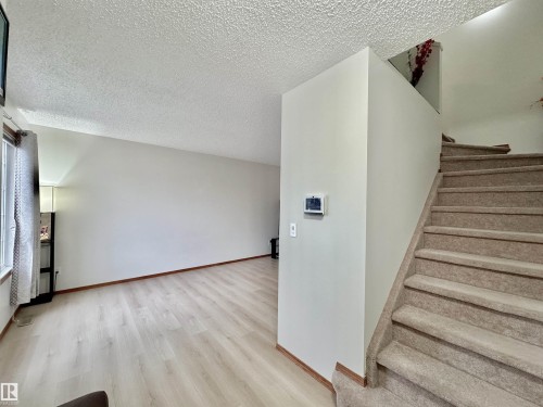 #4 320 Spruce Ridge Rd, Spruce Grove, AB - Indoor Photo Showing Other Room