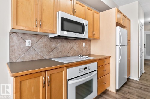 Kitchen - #100 4835 104A St Nw, Edmonton, AB 