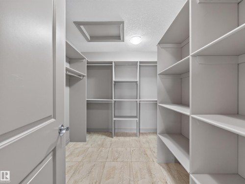 6502 37 Avenue, Beaumont, AB - Indoor With Storage