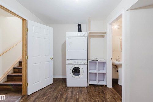 Laundry room - 1686 Tompkins Wynd Nw, Edmonton, AB - Indoor Photo Showing Laundry Room