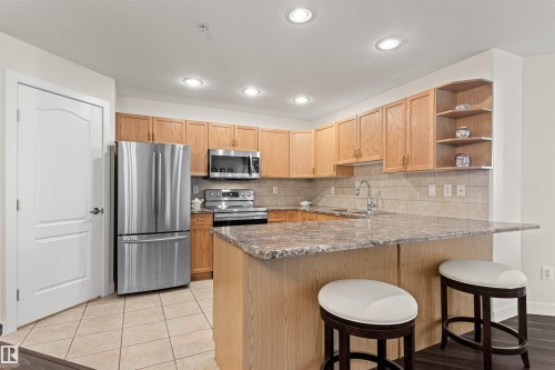 #203 8956 156 St Nw, Edmonton, AB - Indoor Photo Showing Kitchen