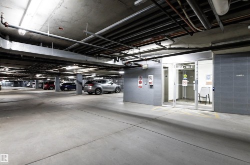 #203 8956 156 St Nw, Edmonton, AB - Indoor Photo Showing Garage