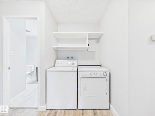 152 Surrey Gardens, Edmonton, AB - Indoor Photo Showing Laundry Room
