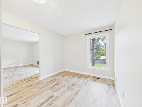 152 Surrey Gardens, Edmonton, AB - Indoor Photo Showing Other Room