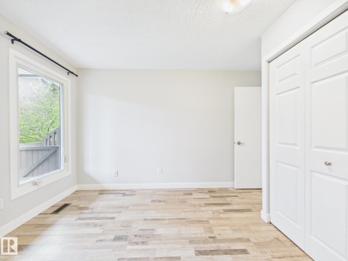 152 Surrey Gardens, Edmonton, AB - Indoor Photo Showing Other Room